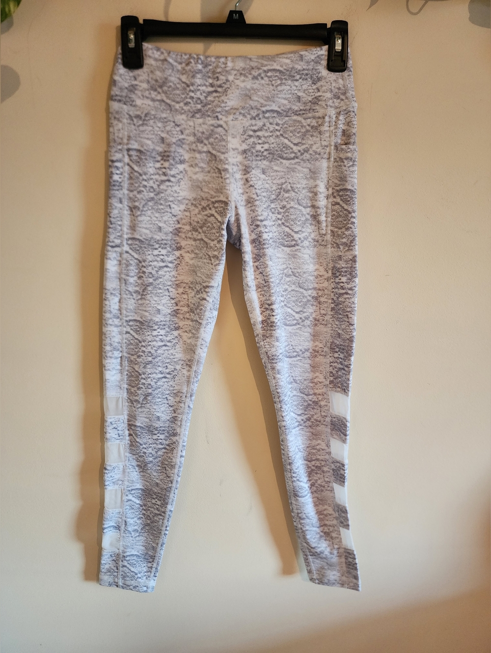 Senita Athletics Grey & White Heathered Mesh Leggings